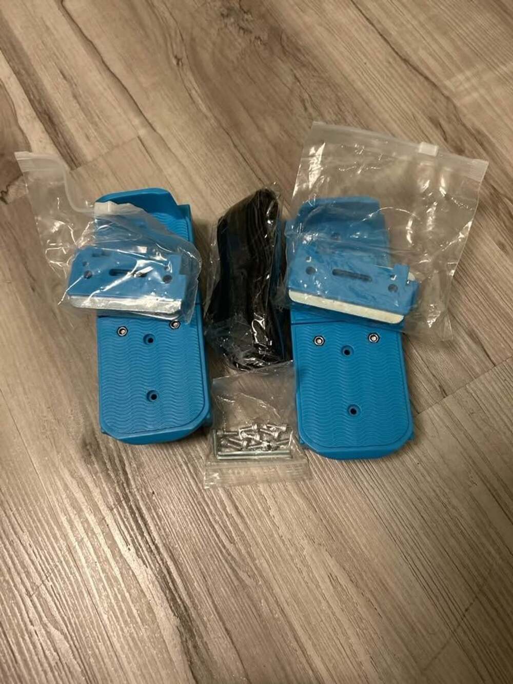 Adjustable Ice Skate Training Aids for Kids Beginners Pair Blue